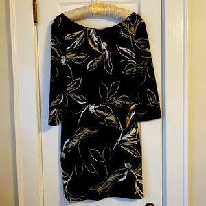 Soma V Neck Back, Big Botanical print, knee length dress. ONLY WORN ONCE SIZE M